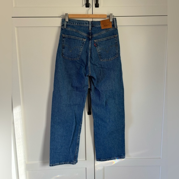 Levi’s Ribcage Straight - Picture 3 of 5